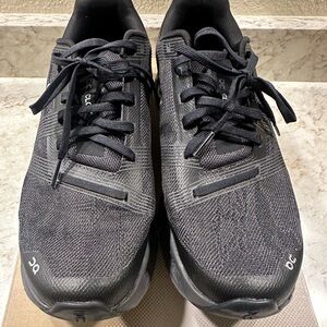 On Running womens Black Athletic Shoes